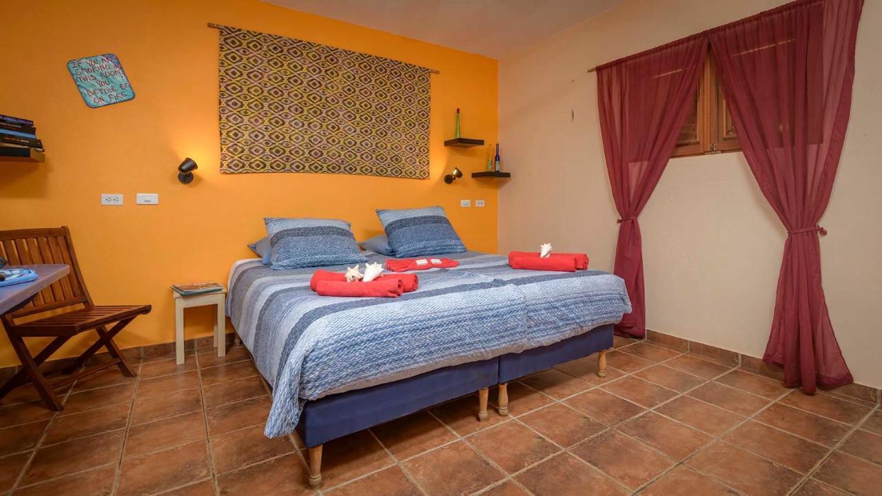 Djambo (Adults Only) Apartment Kralendijk  Bagian luar foto