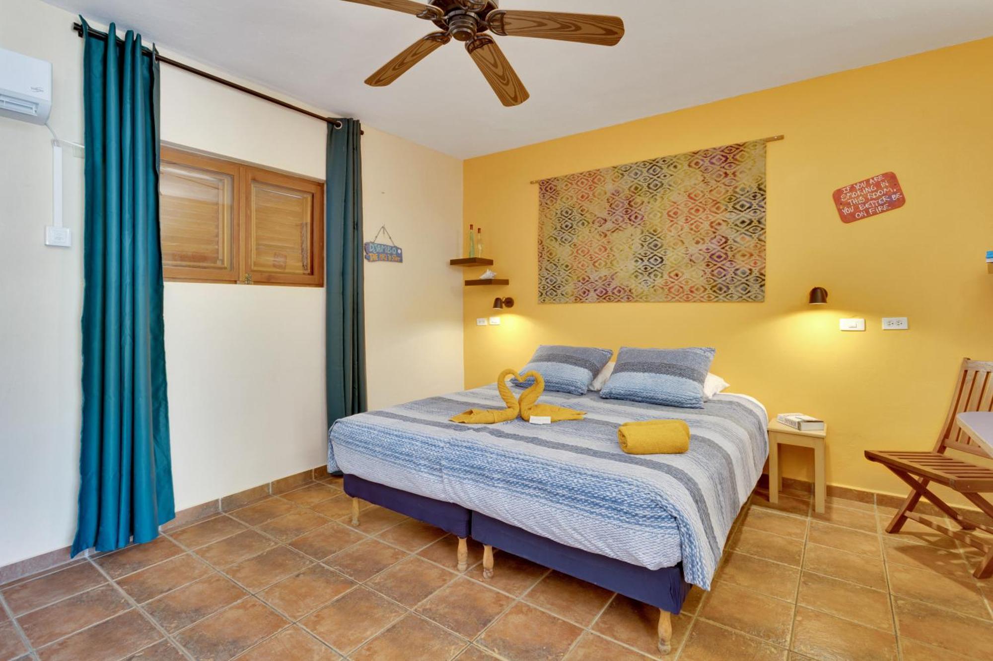 Djambo (Adults Only) Apartment Kralendijk  Ruang foto