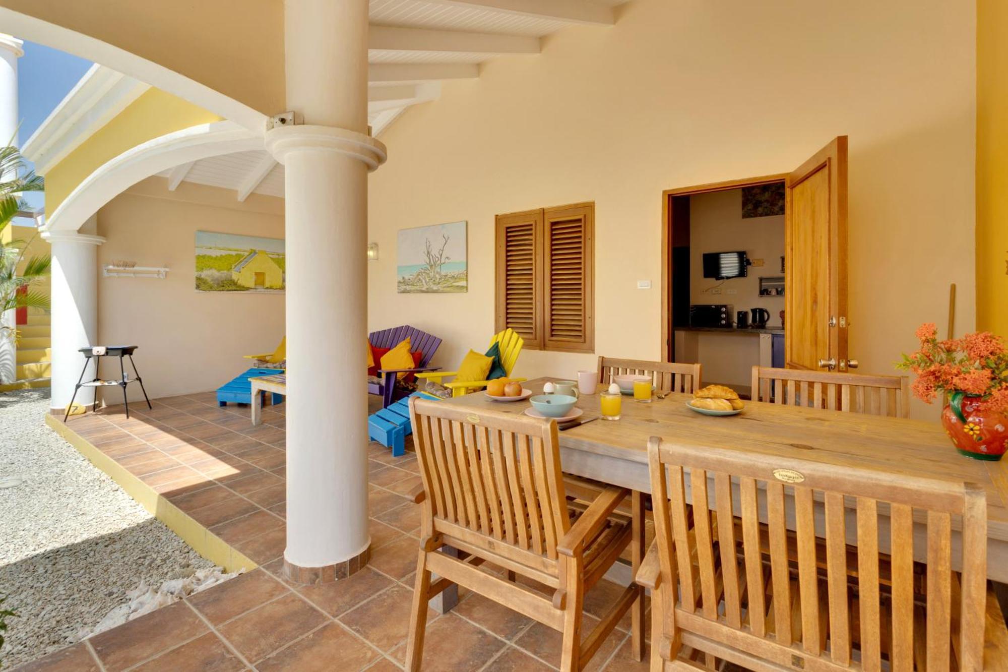 Djambo (Adults Only) Apartment Kralendijk  Bagian luar foto